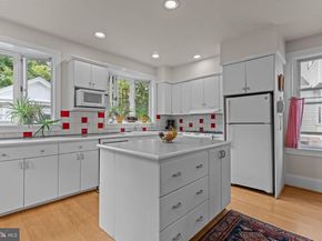 7918 Park Avenue, Elkins Park PA 19027