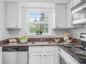 2106 N Scott Street 40, Arlington VA 22209