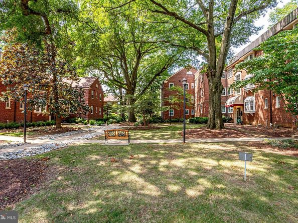 2106 N Scott Street 40, Arlington VA 22209