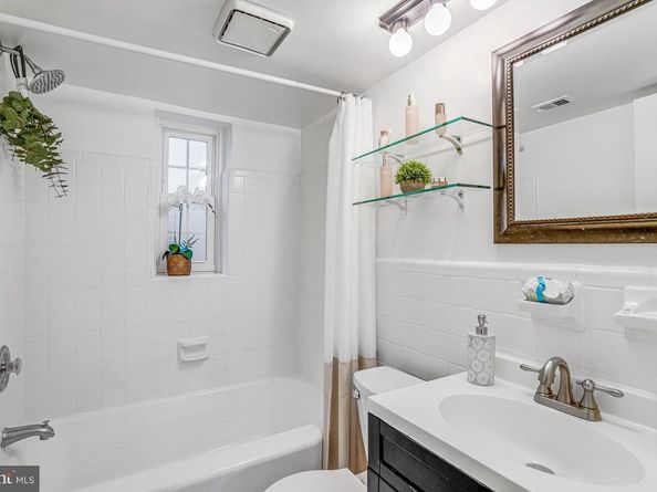 2106 N Scott Street 40, Arlington VA 22209