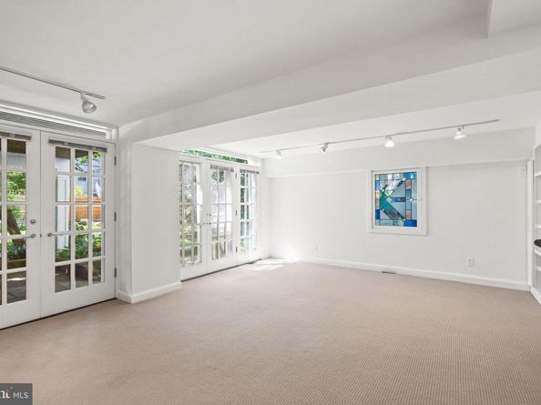 32 W Irving Street, Chevy Chase MD 20815