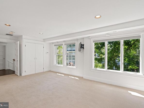 32 W Irving Street, Chevy Chase MD 20815