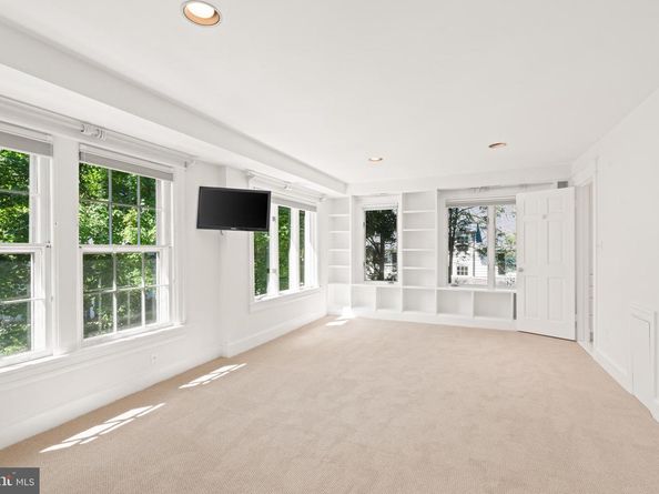 32 W Irving Street, Chevy Chase MD 20815