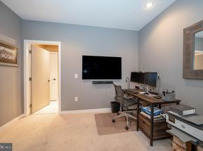 810 N 24TH Street, Philadelphia PA 19130