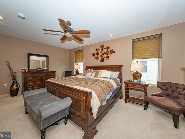 810 N 24TH Street, Philadelphia PA 19130