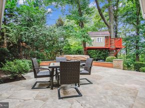 2322 S Pierce Street S, Arlington VA 22202