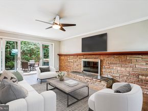 2322 S Pierce Street S, Arlington VA 22202
