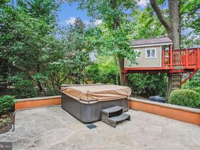 2322 S Pierce Street S, Arlington VA 22202