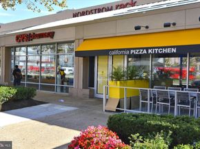 2322 S Pierce Street S, Arlington VA 22202