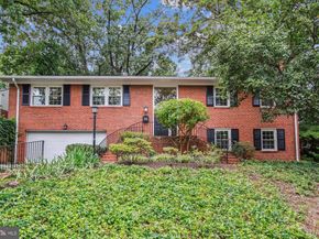 2322 S Pierce Street S, Arlington VA 22202