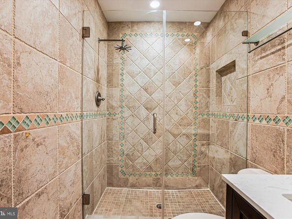 2322 S Pierce Street S, Arlington VA 22202