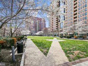 2322 S Pierce Street S, Arlington VA 22202