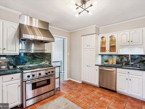 2322 S Pierce Street S, Arlington VA 22202