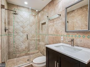 2322 S Pierce Street S, Arlington VA 22202