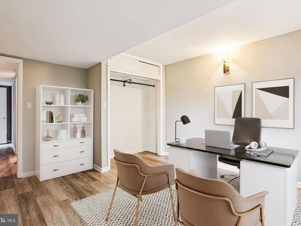 2322 S Pierce Street S, Arlington VA 22202