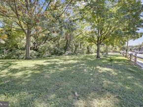 2322 S Pierce Street S, Arlington VA 22202