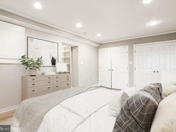 2322 S Pierce Street S, Arlington VA 22202