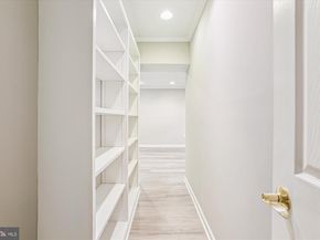 2322 S Pierce Street S, Arlington VA 22202