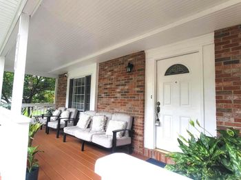 105 Deerwood Court