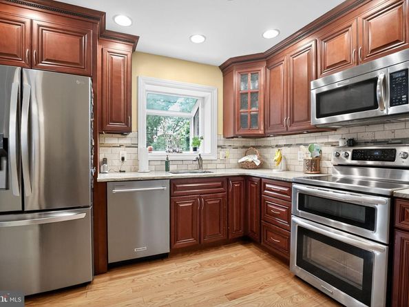 1009 Twist Road, Philadelphia PA 19115