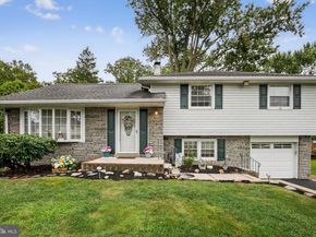 1009 Twist Road, Philadelphia PA 19115