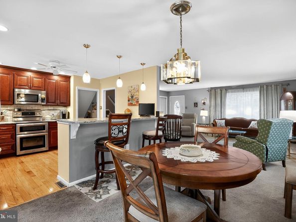 1009 Twist Road, Philadelphia PA 19115