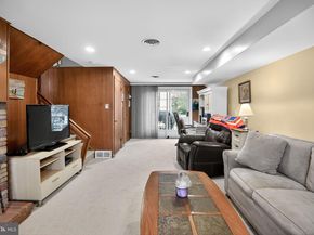 1009 Twist Road, Philadelphia PA 19115
