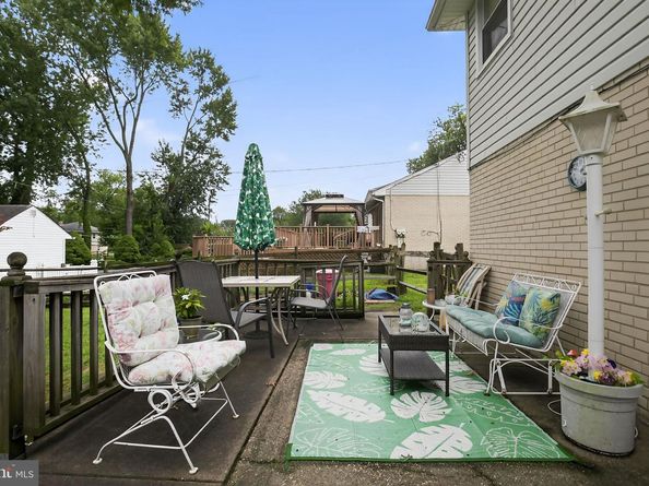 1009 Twist Road, Philadelphia PA 19115