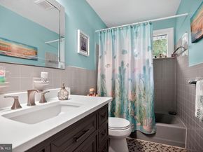 1009 Twist Road, Philadelphia PA 19115
