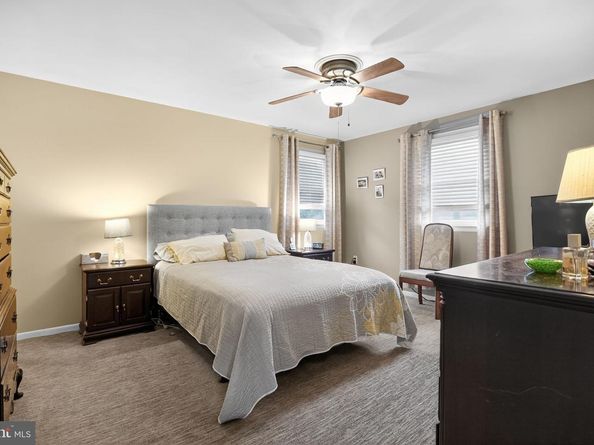1009 Twist Road, Philadelphia PA 19115