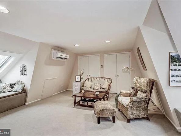 337 Paoli Woods, Paoli PA 19301