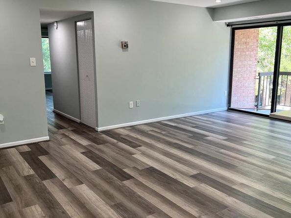 9730 Kingsbridge Drive 202, Fairfax VA 22031