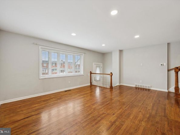 3305 Gurley Road, Philadelphia PA 19154