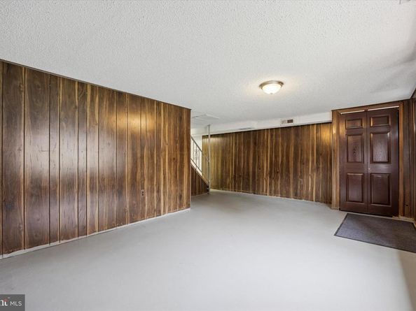 3305 Gurley Road, Philadelphia PA 19154