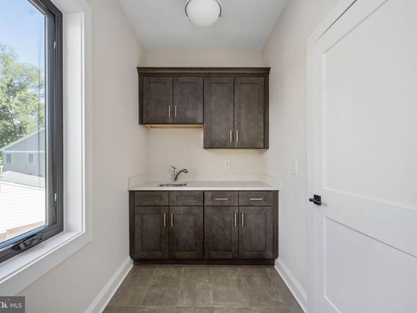 1930 Fisher Court, Falls Church VA 22043