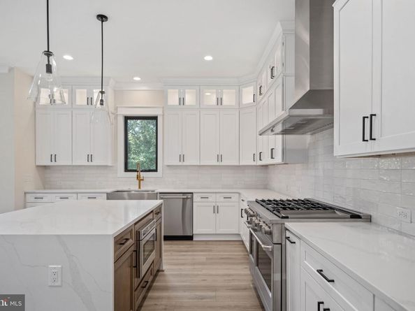 1930 Fisher Court, Falls Church VA 22043
