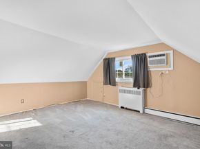 60 Upland Road, Levittown PA 19056
