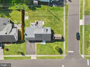 60 Upland Road, Levittown PA 19056
