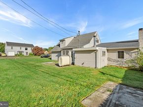 60 Upland Road, Levittown PA 19056
