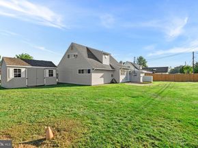 60 Upland Road, Levittown PA 19056
