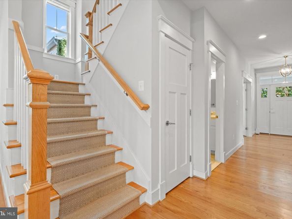 508 E Custis Avenue, Alexandria VA 22301