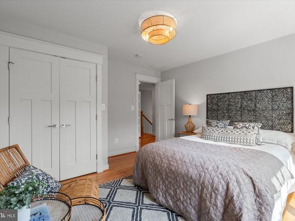 508 E Custis Avenue, Alexandria VA 22301