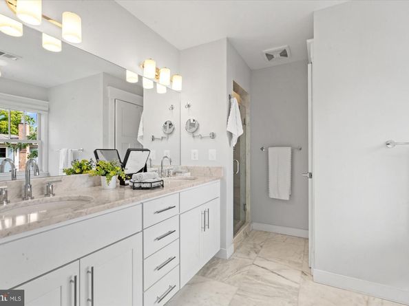 508 E Custis Avenue, Alexandria VA 22301