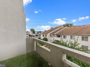 75 Bonnie Gellman Court D75, Philadelphia PA 19114