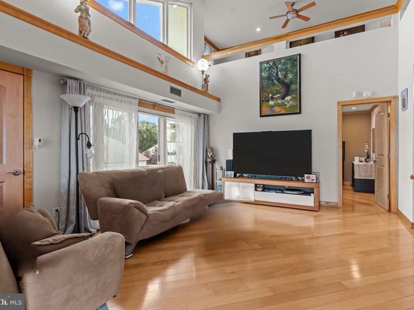 75 Bonnie Gellman Court D75, Philadelphia PA 19114