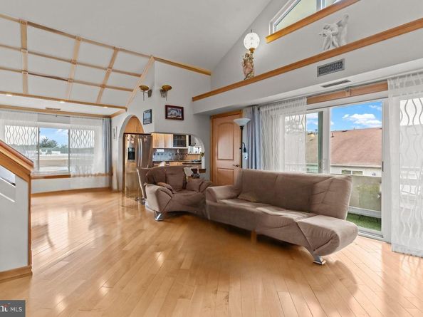 75 Bonnie Gellman Court D75, Philadelphia PA 19114