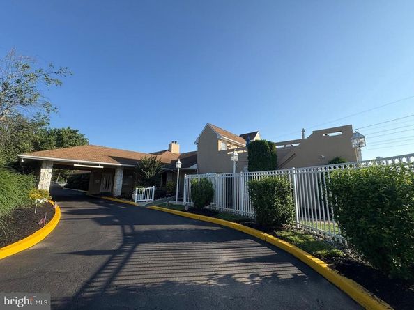 75 Bonnie Gellman Court D75, Philadelphia PA 19114