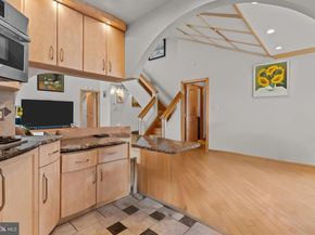 75 Bonnie Gellman Court D75, Philadelphia PA 19114