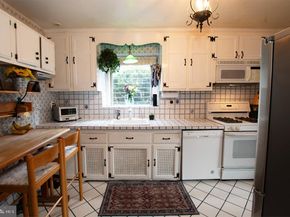 26 Henley Road, Wynnewood PA 19096