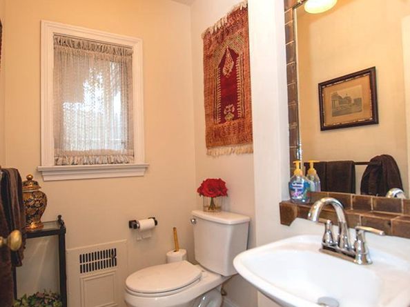26 Henley Road, Wynnewood PA 19096